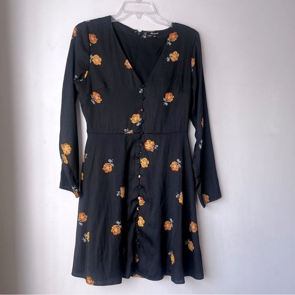 Madewell Black Floral Lilyblossom Button-Front Dress in Floating Florets 4 - Picture 5 of 9